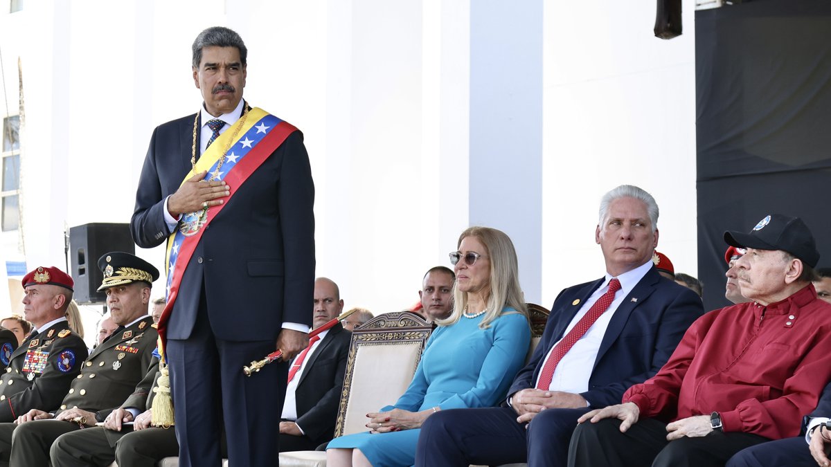 El presidente de Venezuela, Nicolás Maduro, junto a sus pares de Cuba, Miguel Díaz-Canel (c) y de Nicaragua, Daniel Ortega (d).