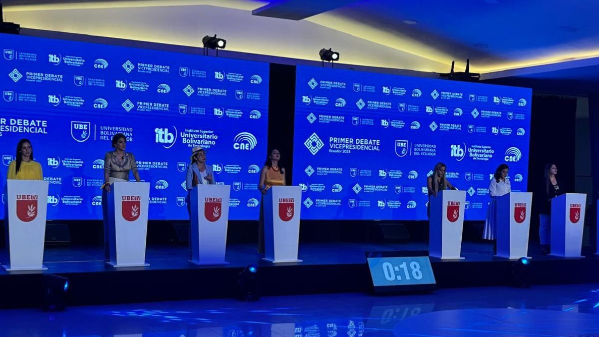 El sismo ocurrió tras finalizar el primer bloque del debate vicepresidencial, en el que participaron siete candidatas.