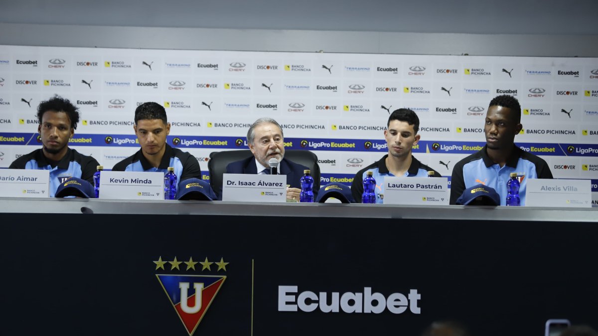 Presentación de nuevos refuerzos de Liga Deportiva Universitaria.