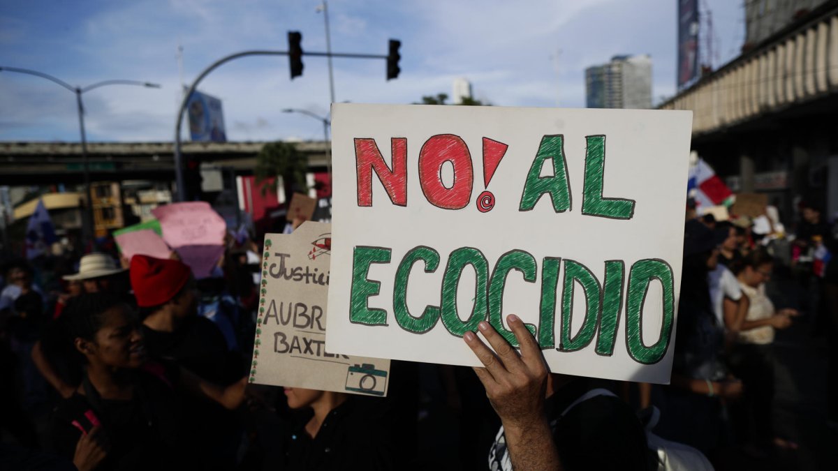Panamá.- Manifestantes se enfrentaron en el pasado a la policía durante una protesta contra la renovación de una concesión a Minera Panamá.
