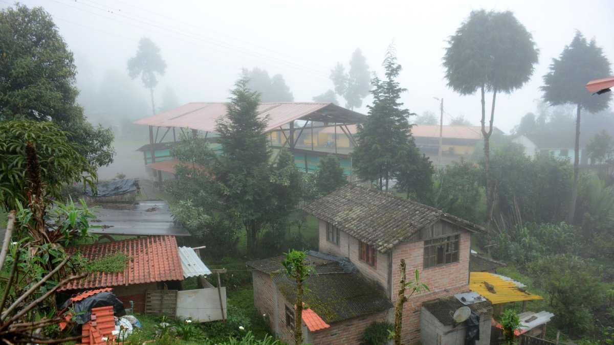 Este valle se ubica en el noroccidente de Quito, en la parroquia de Calacalí.