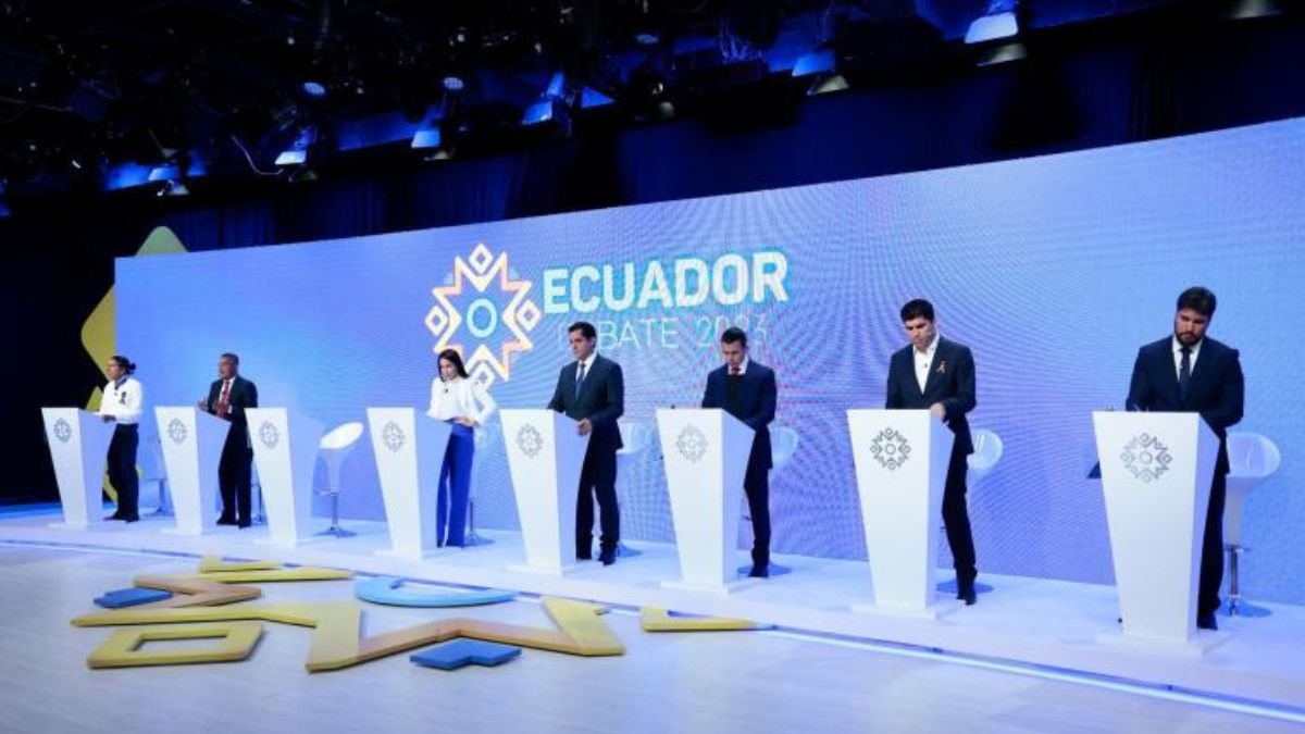El último debate presidencial en primera vuelta se desarrolló una semana antes de las elecciones.