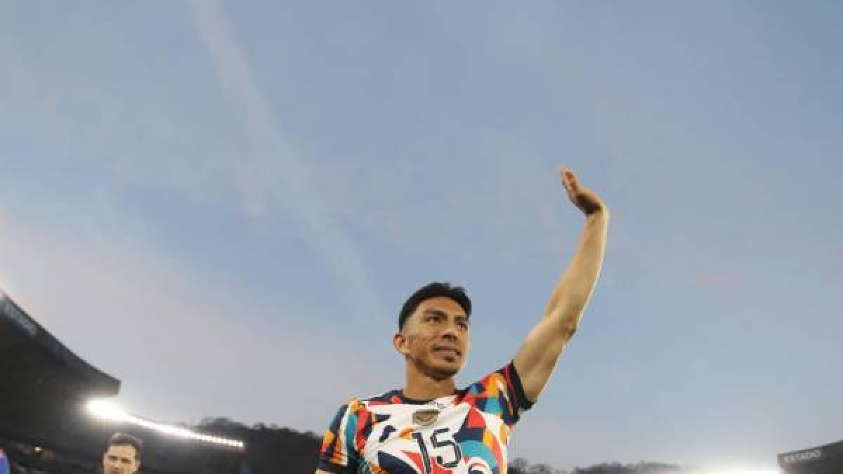 Ángel Mena se retiró de la selección de Ecuador jugando en el Monumental