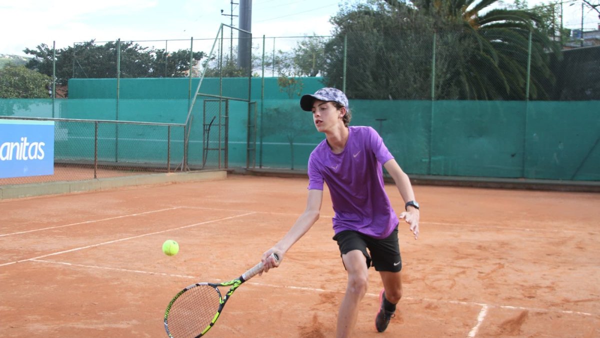 El tricolor se entrena en Colombia para los eventos de 2025, tras un exitoso 2024 con tres títulos cruciales.