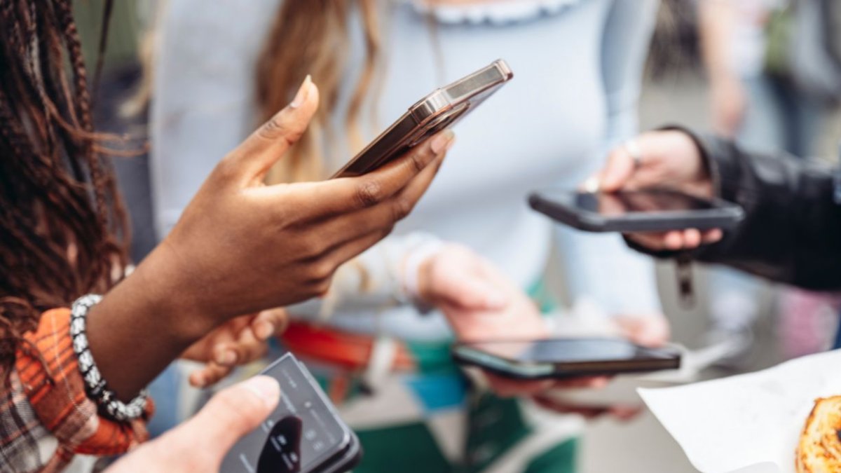 Aunque los Gen Z han crecido rodeados de pantallas y apps, no son expertos en tecnología.