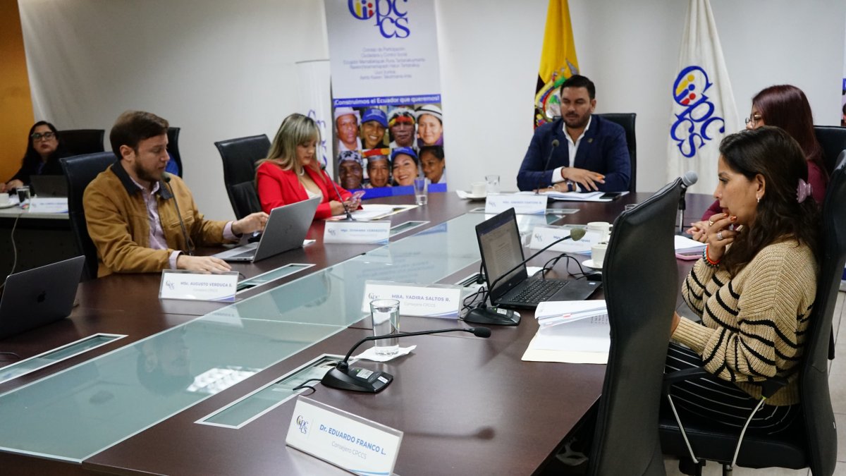 Franco Loor faltó a su primera sesión como consejero principal del CPCCS.