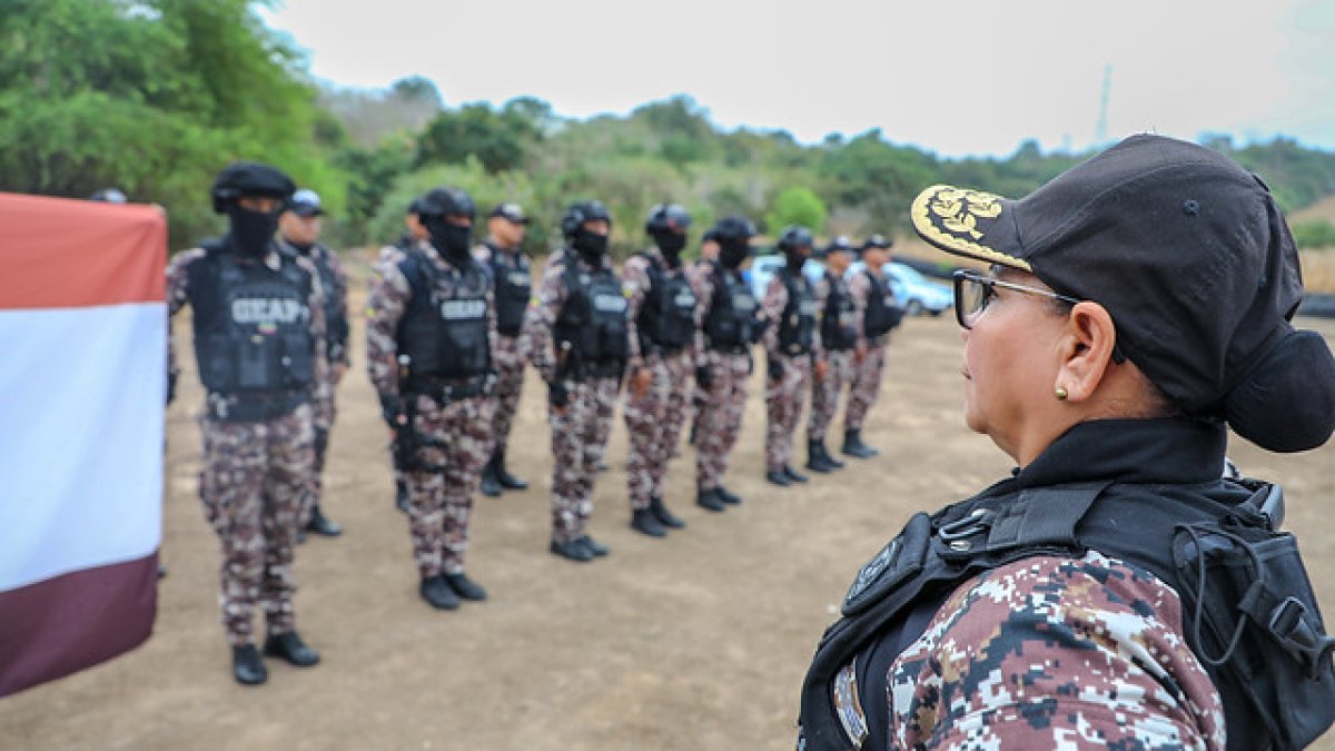 Agentes penitenciarios de Ecuador.