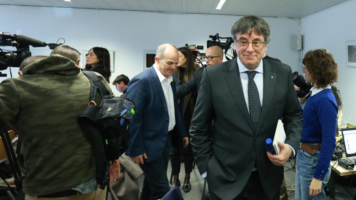 El presidente de Junts, Carles Puigdemont, ha anunciado este viernes que suspende toda negociación con el PSOE.