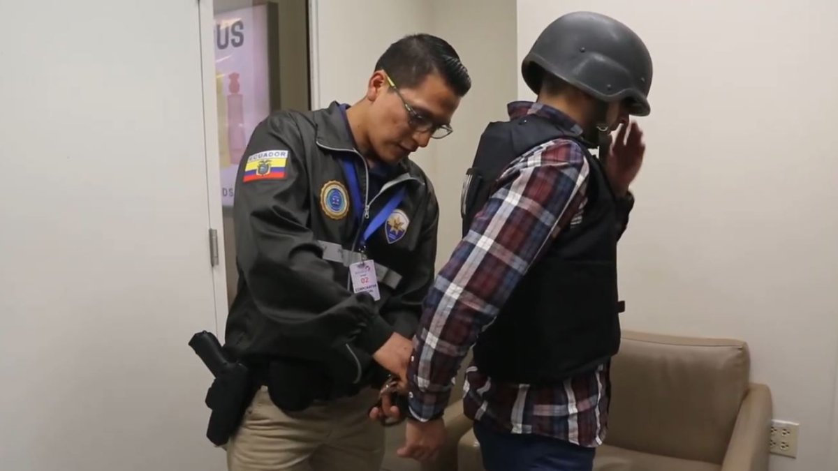 Proceso. Jonathan Falcón, acusado de femicidio, fue extraditado desde Chile a Ecuador para enfrentar a la justicia.