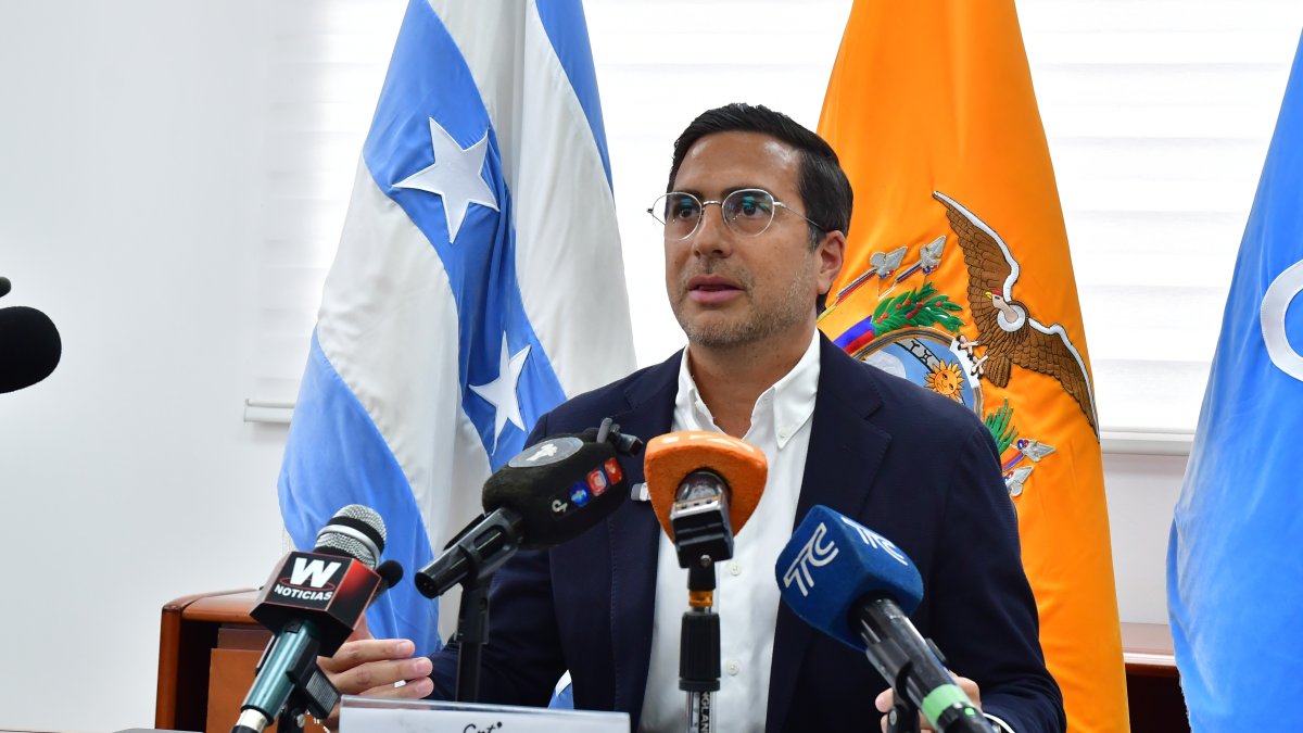 Roberto Kury, gerente general de CNT.