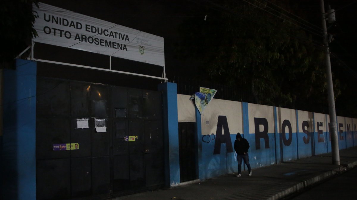 La oscuridad y falta de patrullaje prolifera el miedo en el alumnado nocturno.