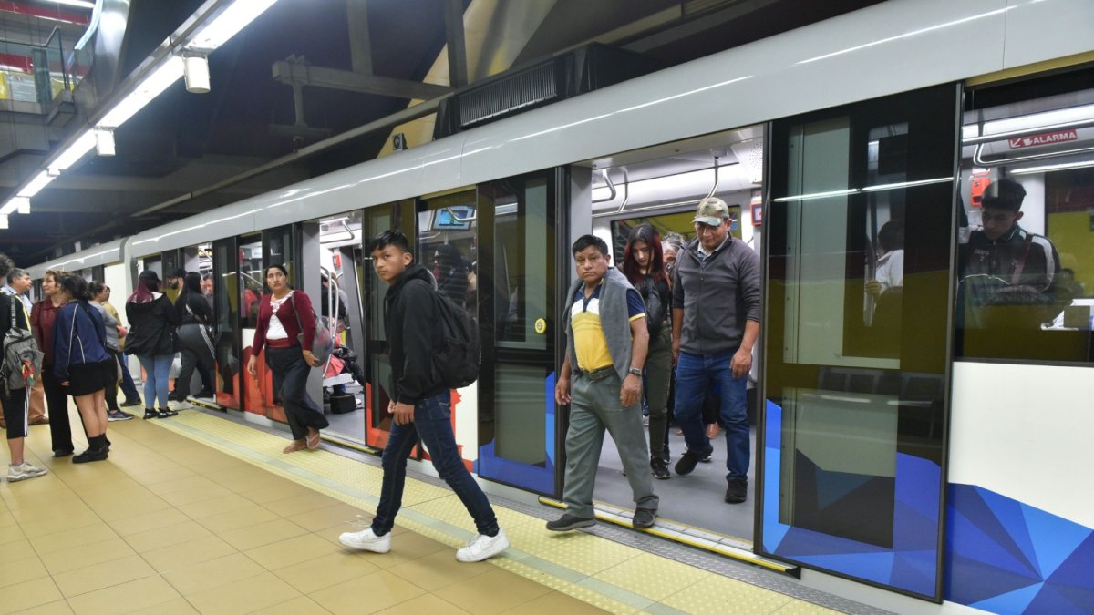 Metro de Quito modifica operaciones por el debate presidencial.
