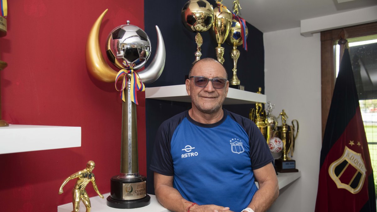 El exvolante de Argentina,  ahora como gerente del Deportivo Quito, espera luchar por el ascenso.