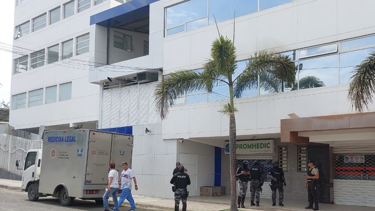 Consternación. Los primeros reportes de las investigaciones indican que el ataque armado dado en Manta se trata de un mensaje de intimidación de grupos criminales.