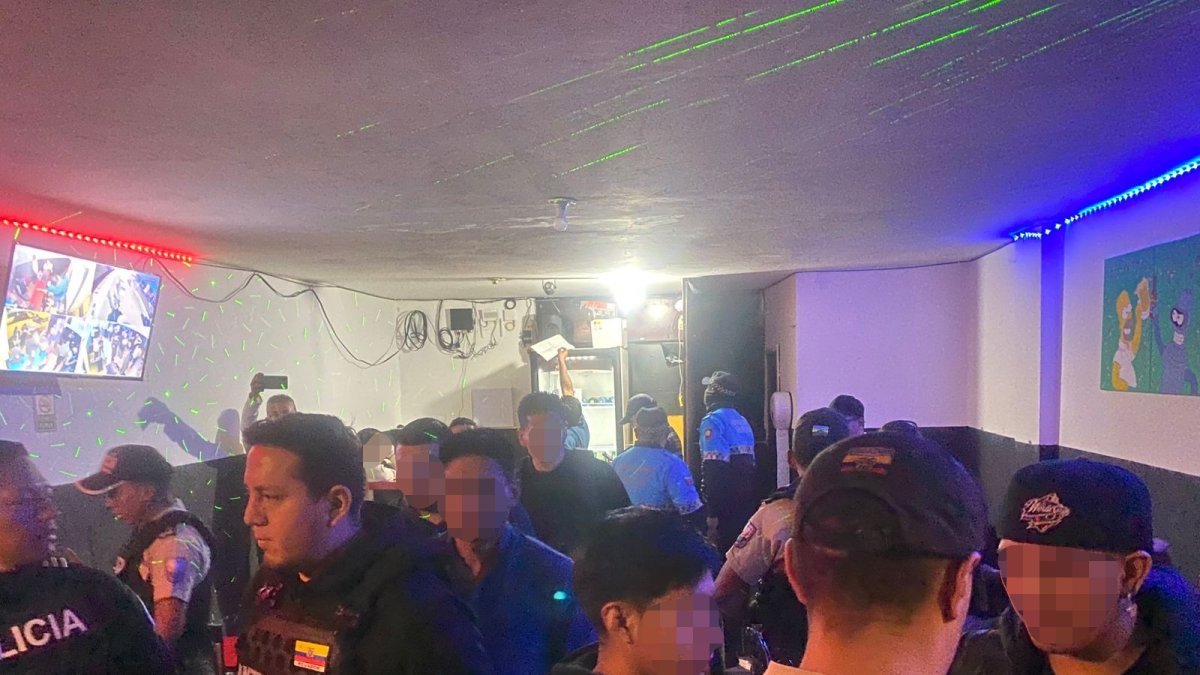 El bar no contaba con los permisos de funcionamiento y  fue cerrado tras una inspección que reveló varias irregularidades.