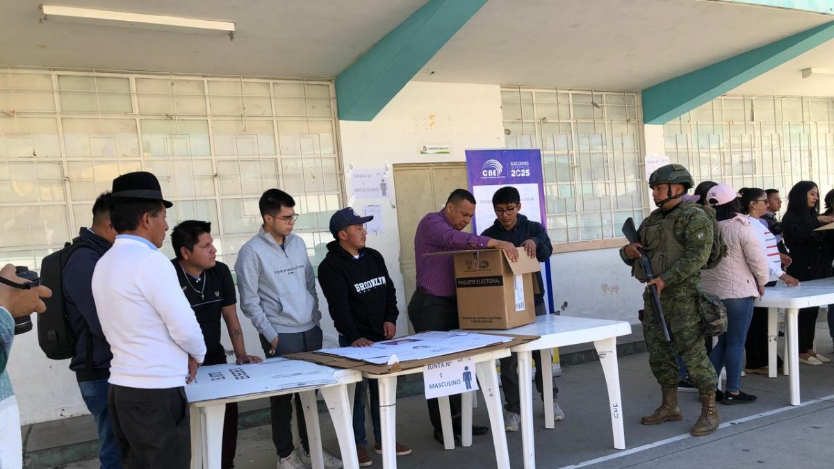 En el primer simulacro se activaron 21 recintos electorales en Cotopaxi.
