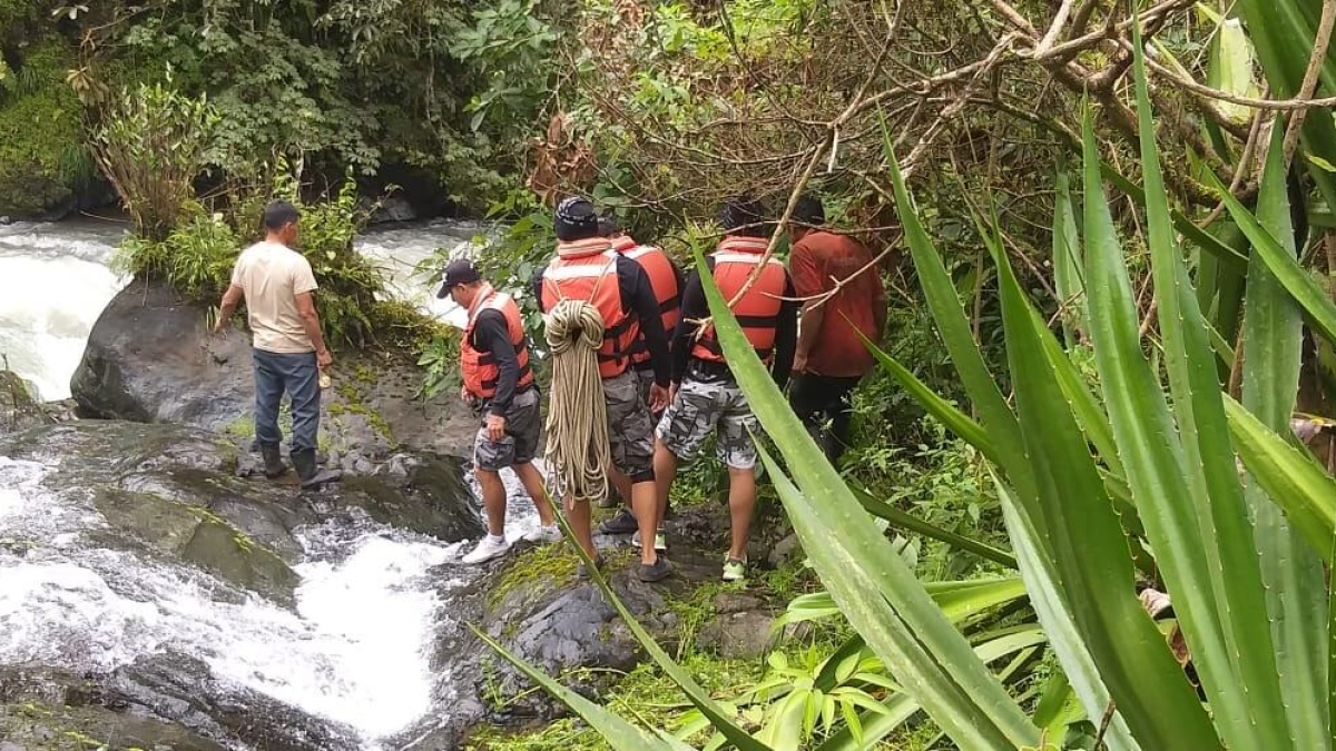 Jóvenes realizaban visita de campo por estudios; terminó en tragedia