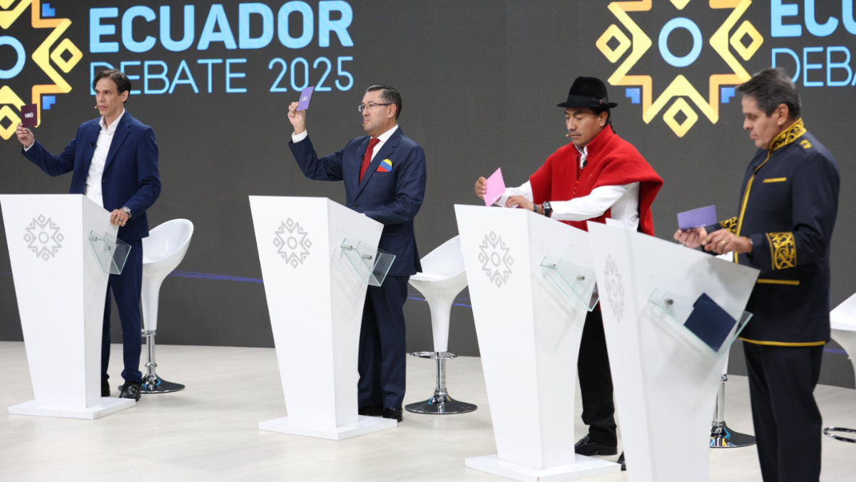 En el debate presidencial 2025, Leonidas Iza y Pedro Granja, entre otros.