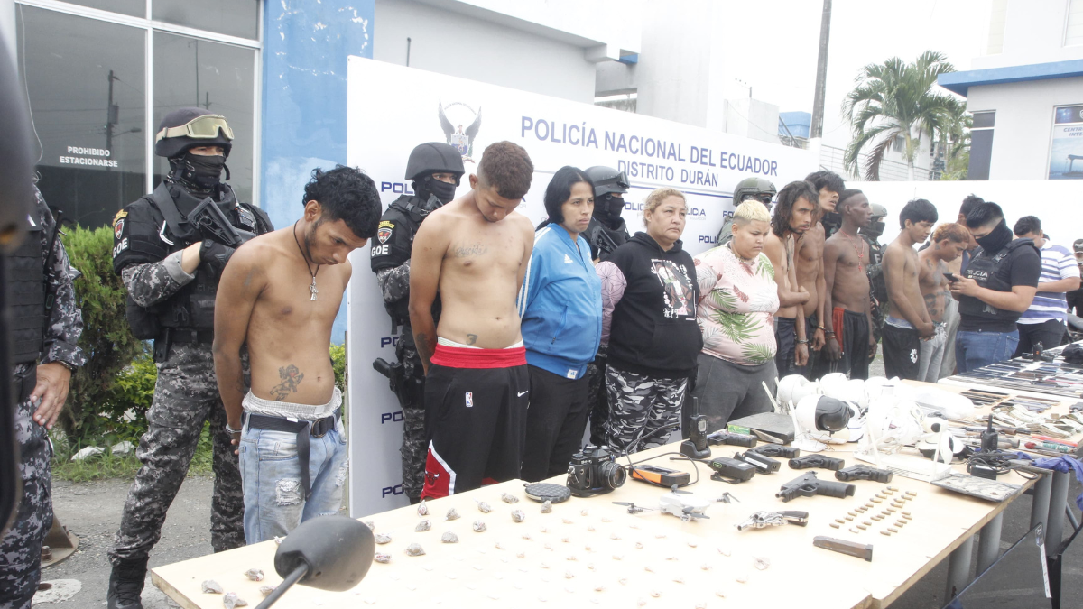 Detenidos tras operativo en cerro Las Cabras.