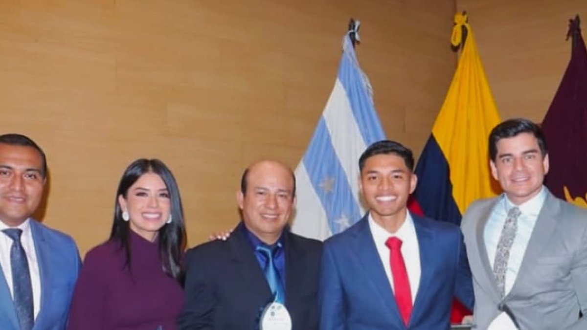Charlie Piza, Roselena Vásconez,  José Borbor e Isaac Delgado.