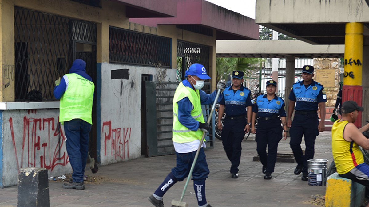 Tras años de desatención municipal llega una intervención en esta área verde.