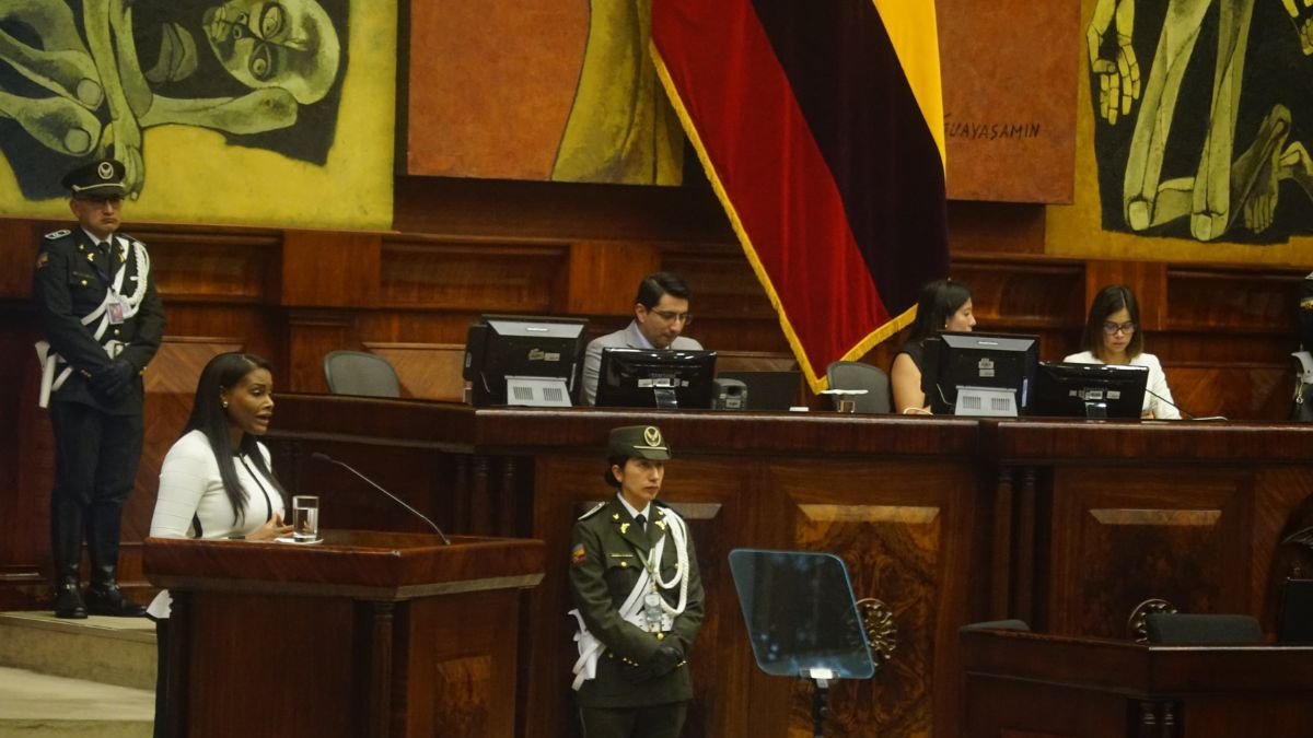 Diana Salazar, fiscal General del Estado presenta su informe de labores ante el pleno de la Asamblea Legislativa