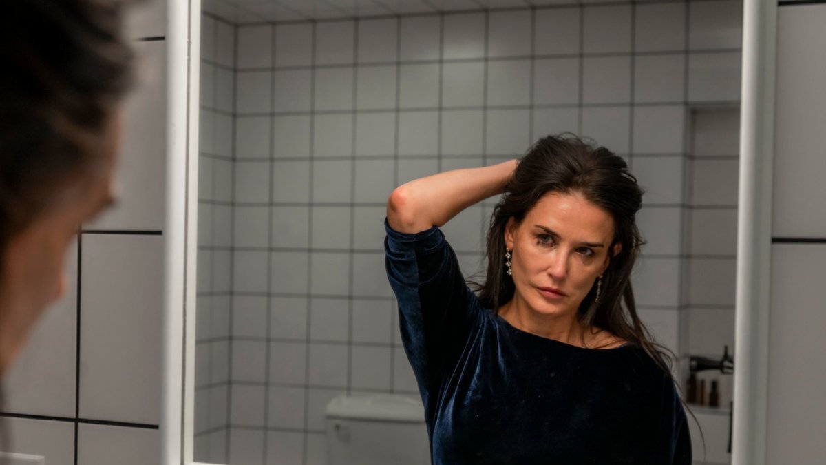 Escena de Demi Moore en La Sustancia.