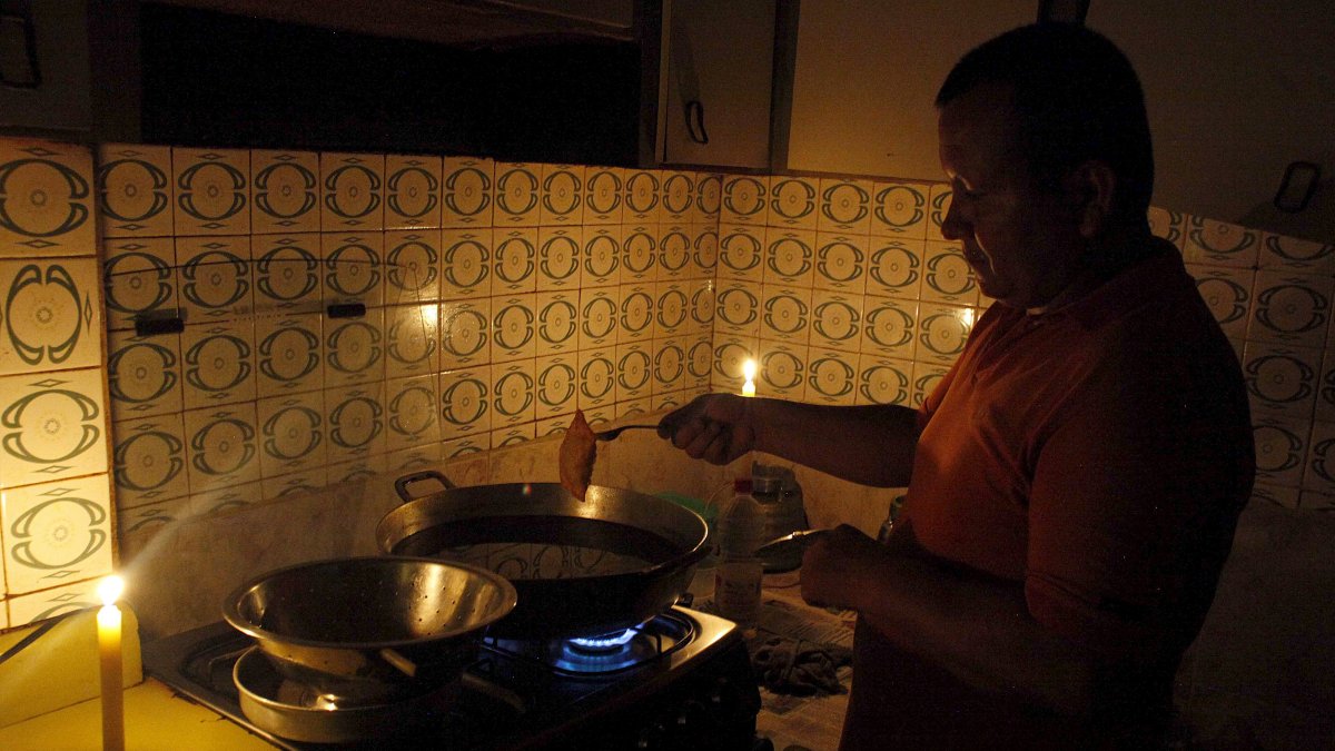 varios sectores del norte de Quito se quedaron sin luz esta tarde debido a una falla en la Subestación Cotocollao