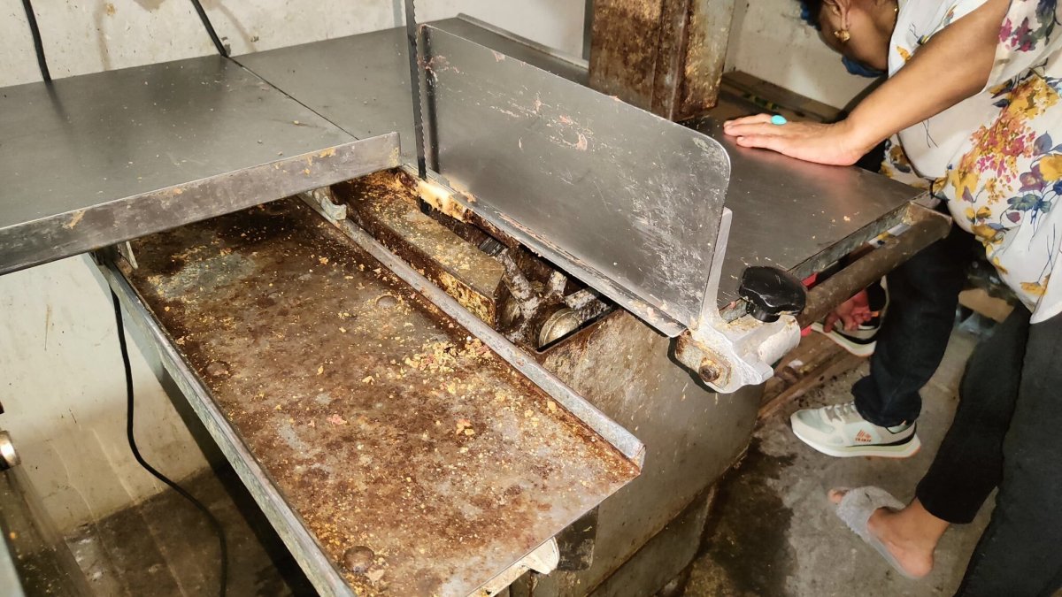 Control. Arcsa sigue encontrando negocios que no cumplen con las normas de limpieza.