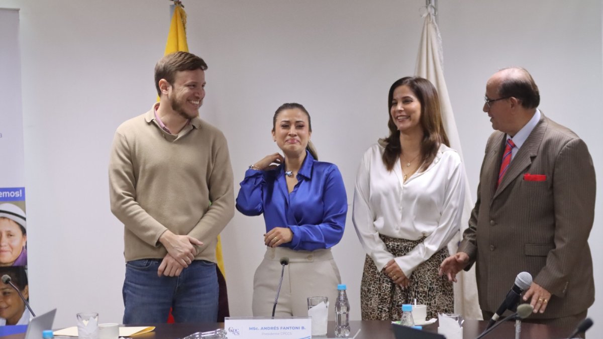 La mayoría del CPCCS designó a Raúl González como Superintendente de Bancos.