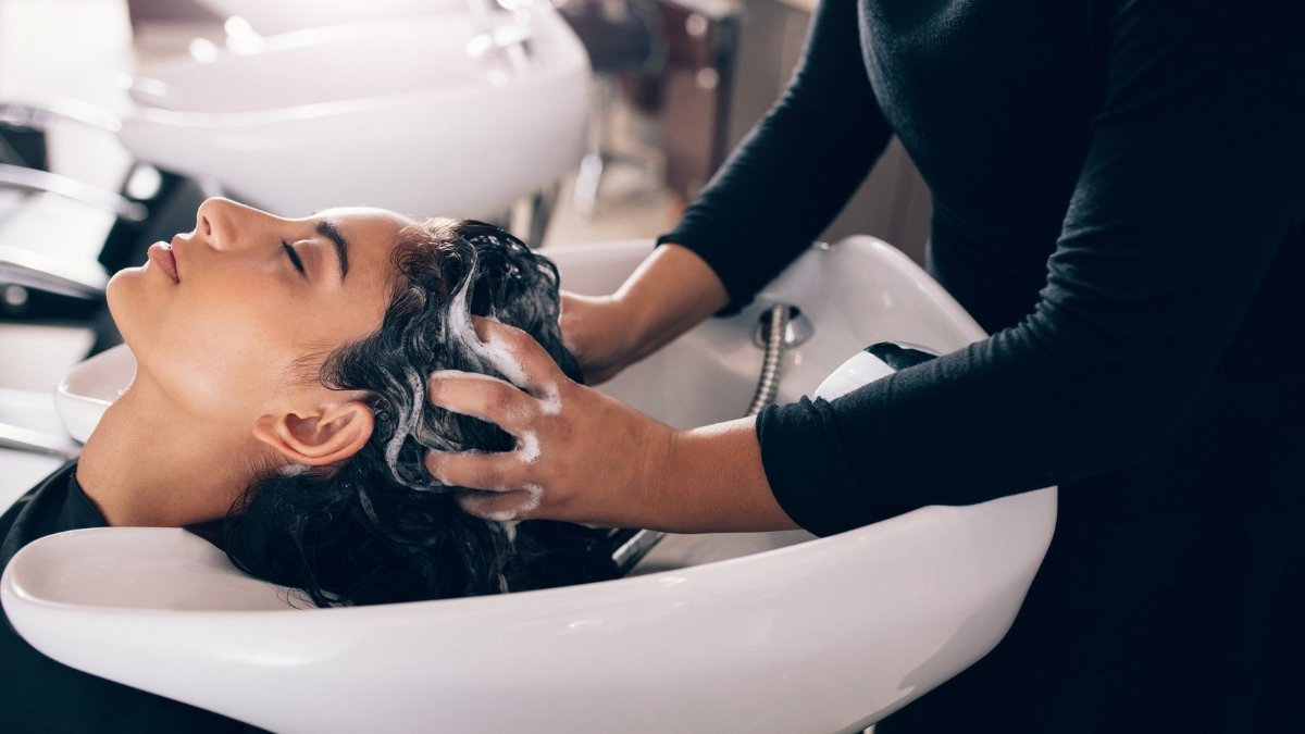 ¿Con qué frecuencia deberías lavar tu cabello?