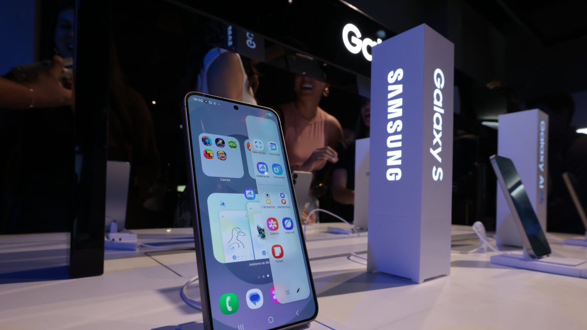 Reserva a través de la página web.