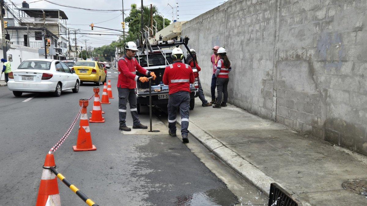 Según información de Interagua, los trabajos realizados el jueves 23 de enero solucionaron el problema del agua turbia en Urdesa Central; los moradores dicen que el problema persiste.