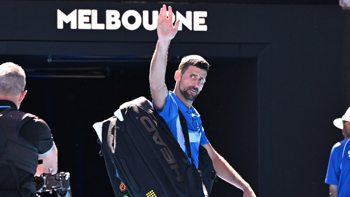 Novak Djokovic se retiró del Abierto de Australia luego de sufrir una dolencia