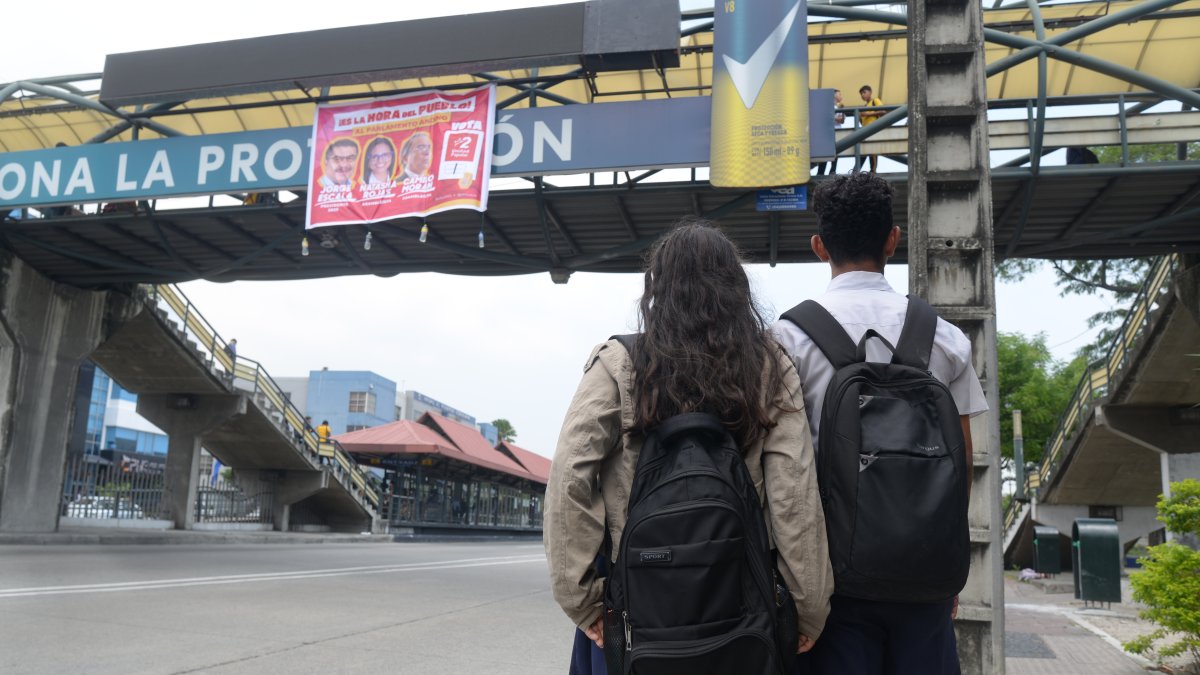 Pedido. Los colegiales insisten en que las instituciones  educativas realizan más intervenciones informativas sobre el voto que otros espacios.