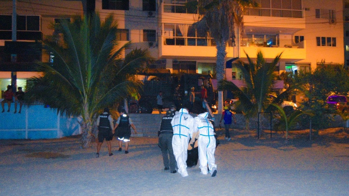 El teniente coronel de la CTE en Salinas, Ronald Patricio Gancino Chávez, fue asesinado en la playa de Chipipe, uno de los puntos turísticos del cantón.