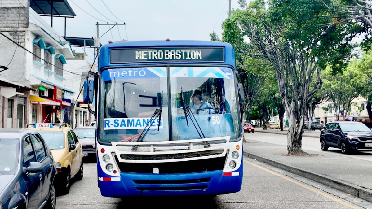 Tras una serie de peticiones, ahora la ruta que conduce hacia Samanes llega hasta el parque del mismo nombre.