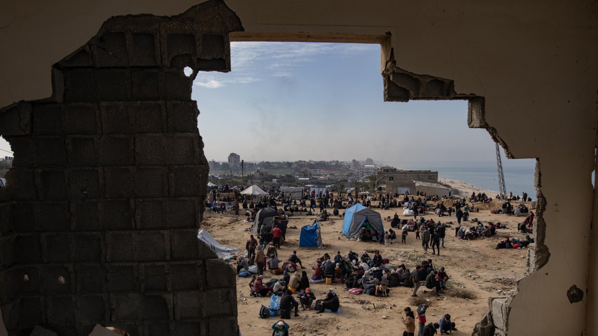 Guerra. Cientos de palestinos se han visto obligados a desplazarse.