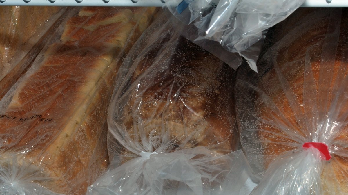Congelar el pan es un buen hábito para la salud, según nutricionista.