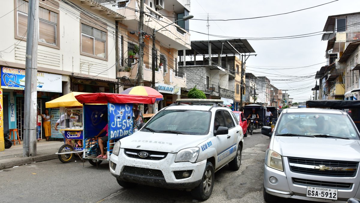 Territorio. El comercio, aunque está vigente en las mañanas, suele ir disminuyendo a partir de las 17:00.