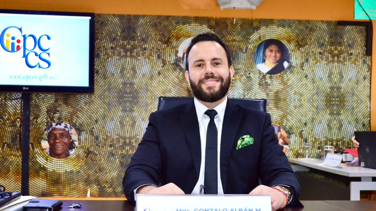 Gonzalo Albán Molestina entra en forma temporal al CPCCS en reemplazo del vocal Augusto Verduga.