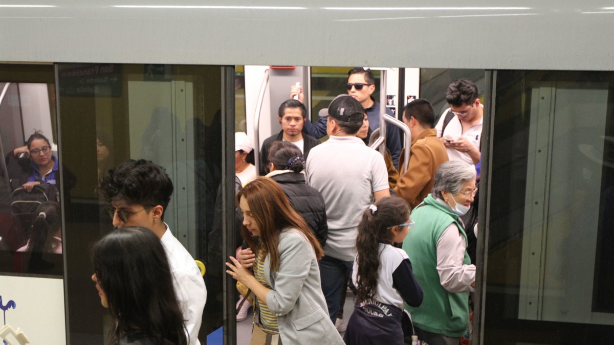 El 22 de enero también se evacuó un tren por el mal uso de una puerta.