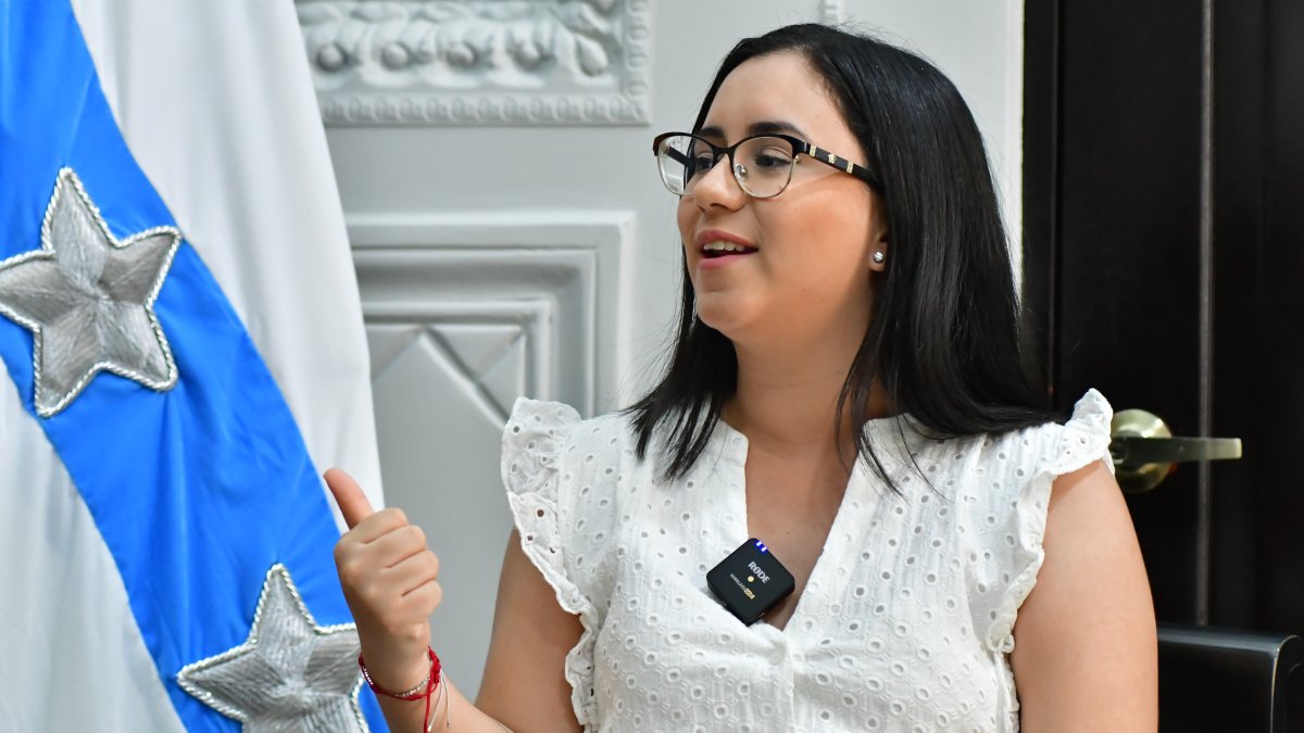 La vicealcaldesa recibió a EXPRESO en su despacho.