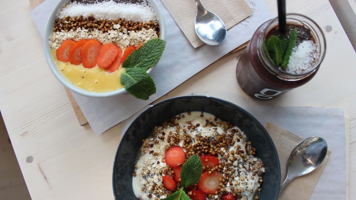 Alimentación. Los especialistas recomiendan una dieta balanceada con vegetales, frutas y cereales.