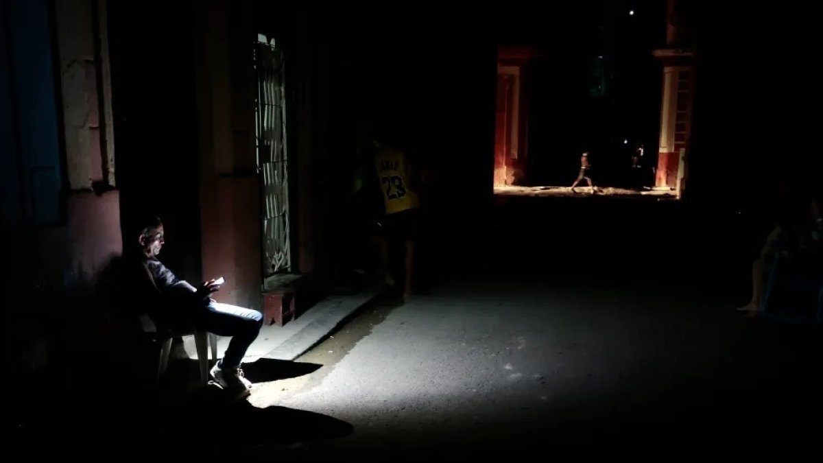 Según el Ministerio de Finanzas, las pérdidas que dejaron los apagones afectó en $ 1.800 millones al PIB.