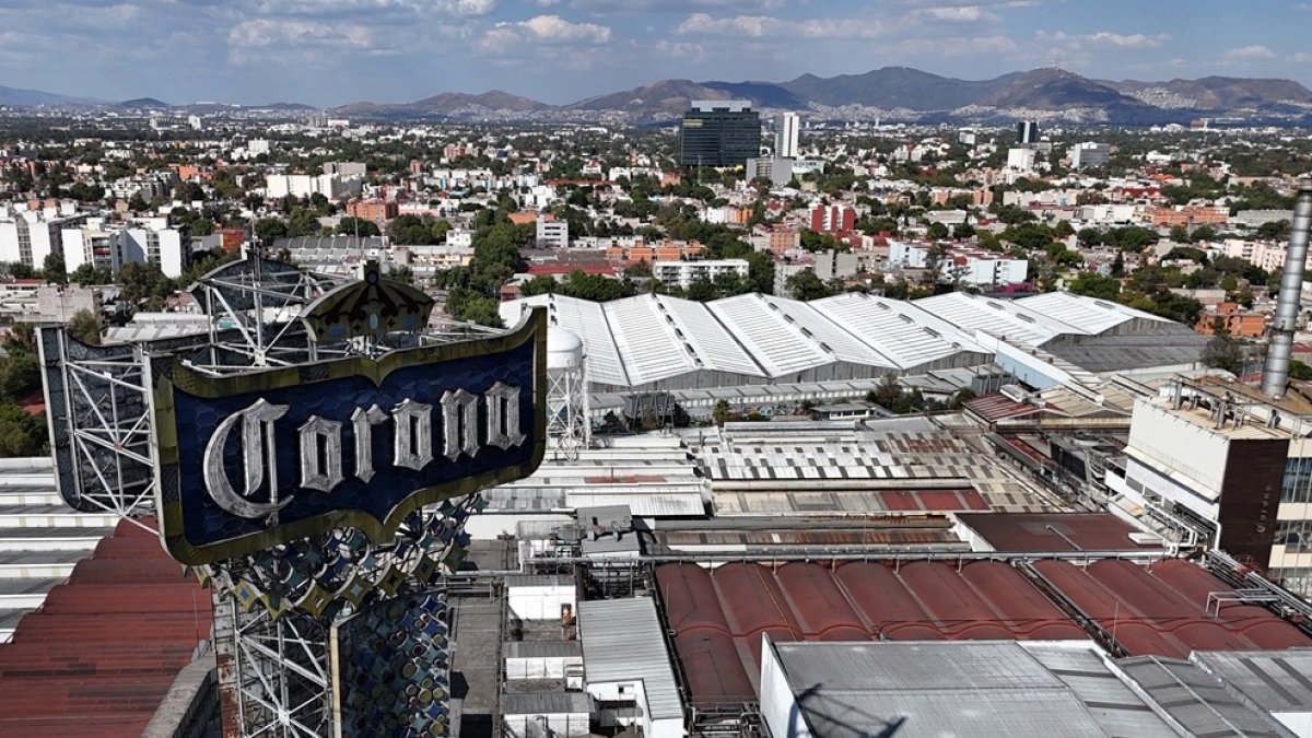 Ciudad de México. Una vista aérea de la fábrica de cerveza del Grupo Modelo, en la capital mexicana.