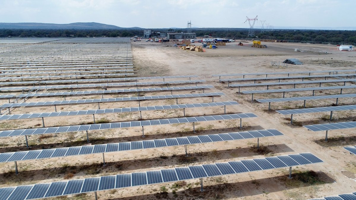 Un complejo de paneles solares en el municipio de Villa de Arriaga, en San Luis Potosí (México).