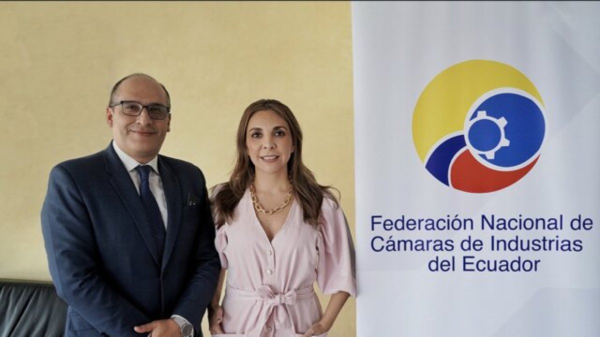 Empresarios. María Paz Jervis, presidenta de la Federación Nacional de las Cámaras de Industrias y el vicepresidente, Diego Lara.
