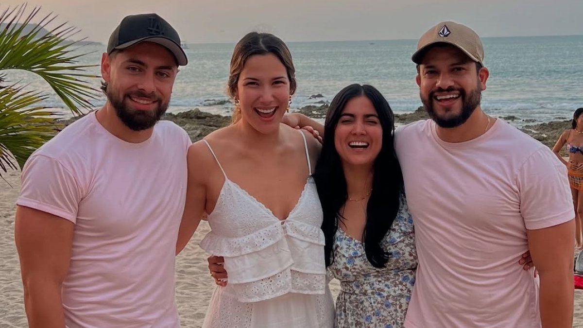 Alejandra con su novio, además Pablo Ruales y su esposa.