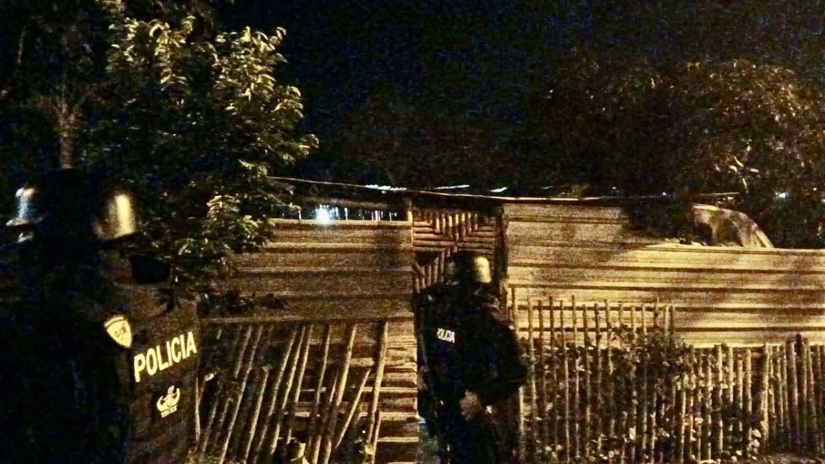 Agentes policiales llegaron a levantar información